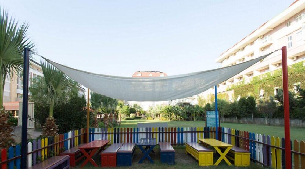 Hotel Titan Garden Ultra All Inclusive Konaklı Zewnętrze zdjęcie